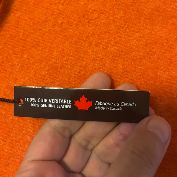 Brown Italian leather thin embossed belt made in Canada NWT - Picture 3 of 6